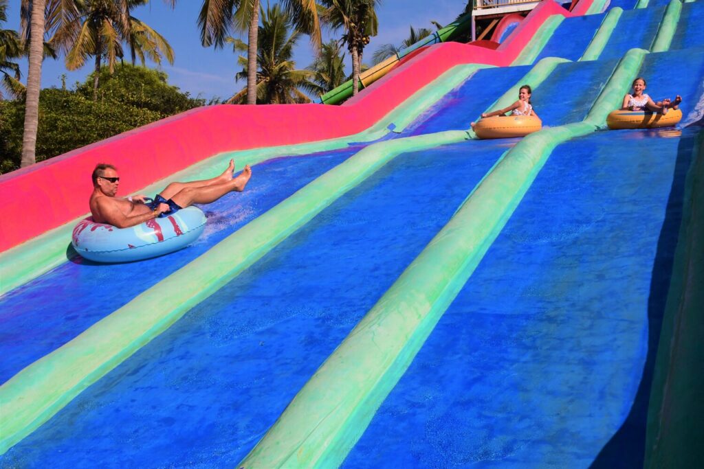 Cu L Es El Mejor De Los Toboganes En Parque Aquaventuras Aquaventuras