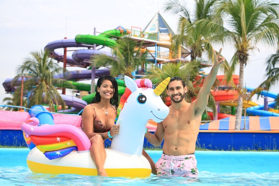 balneario con toboganes en puerto vallarta